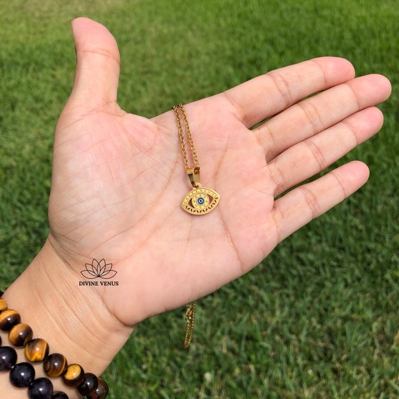 Evil Eye Necklace | Gold Plated Stainless Steel - Picture 4 of 10